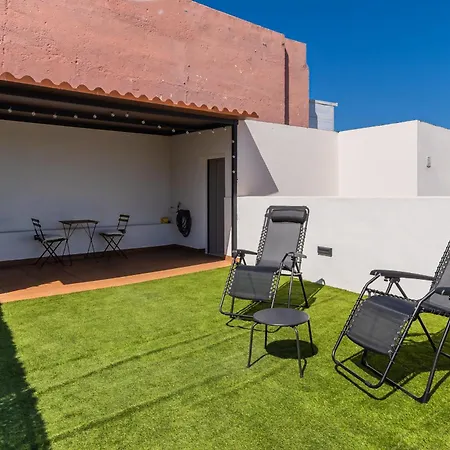 Modern Balcony Terrace House Solarium - Parking
